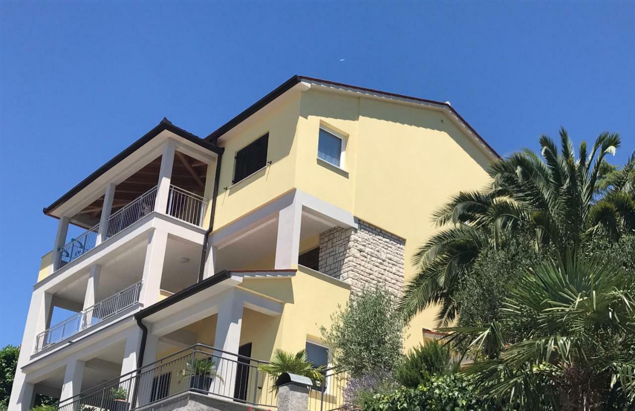 Apartments Supra Mare Rabac Exterior foto